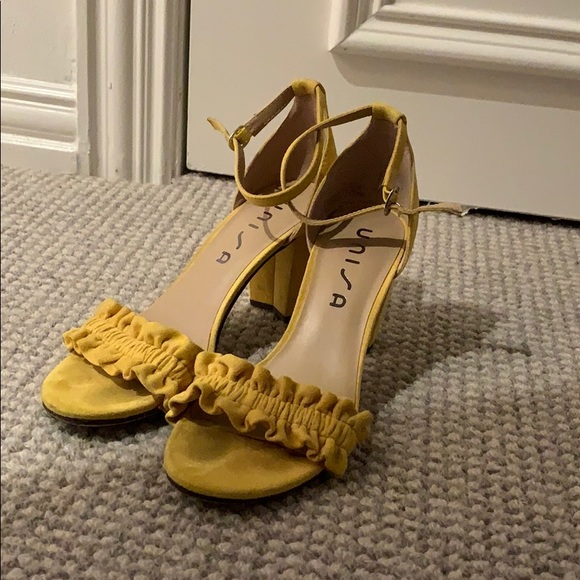 Yellow Block Sandel Heel with Ruffles - Picture 2 of 2